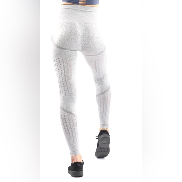 Sway&Co. - Picture 2 of 2